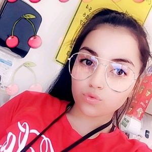 Meet your Posher, Rose